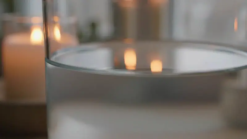 Standbild aus dem Video „Auswahl“